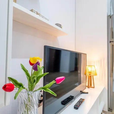Emiljano Apartment *